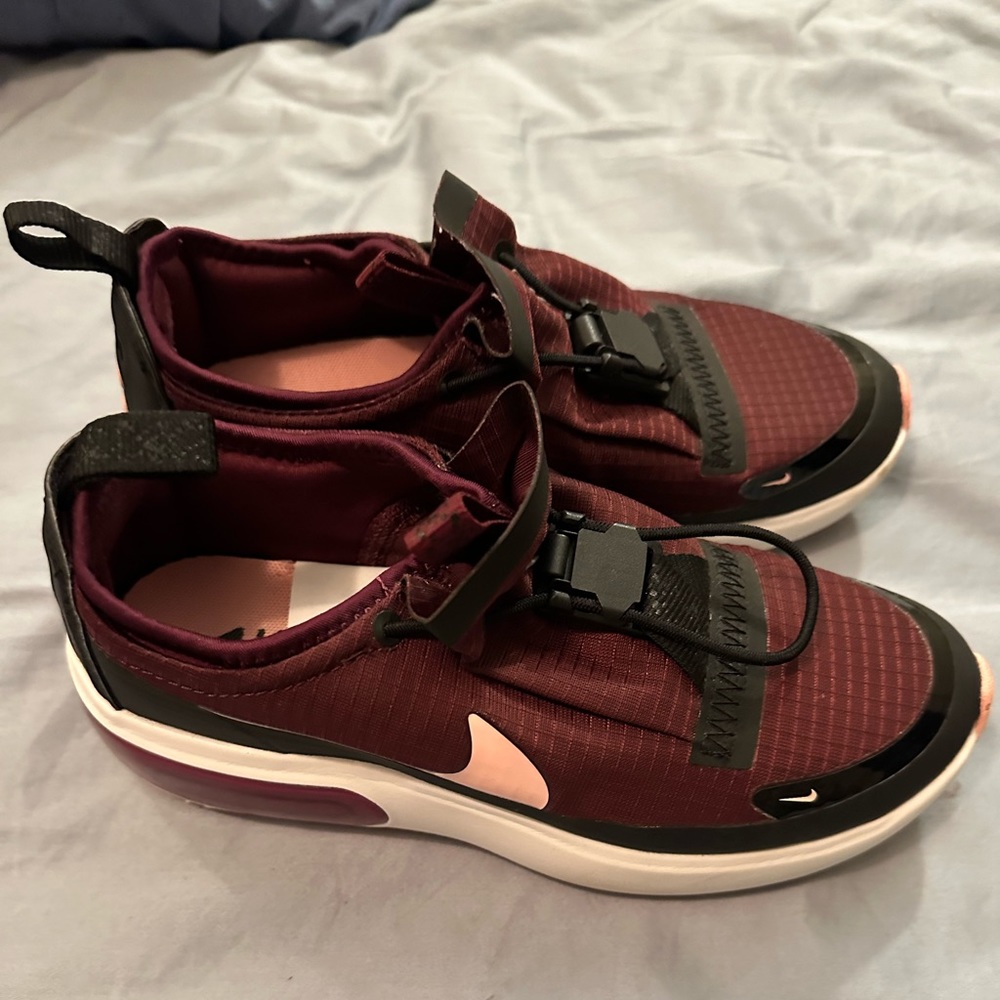 Womens Nike Air Max Dia Winter runners size 7
